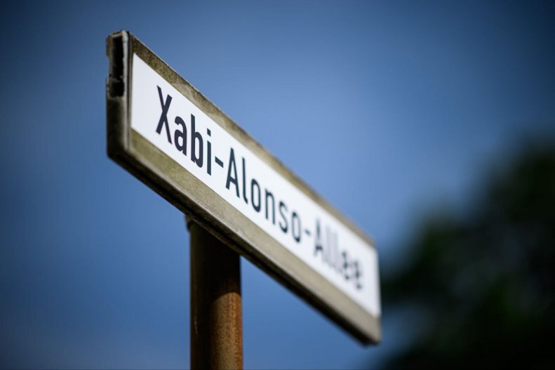 عکس| ژابی آلونسو در لورکوزن جاودانه شد عکس| ژابی آلونسو در لورکوزن جاودانه شد