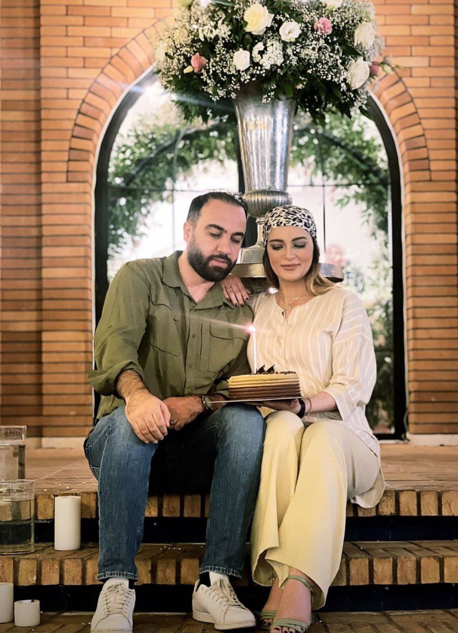 عکس عاشقانه نیلوفر پارسا بیتای آوای باران در جشن تولدش