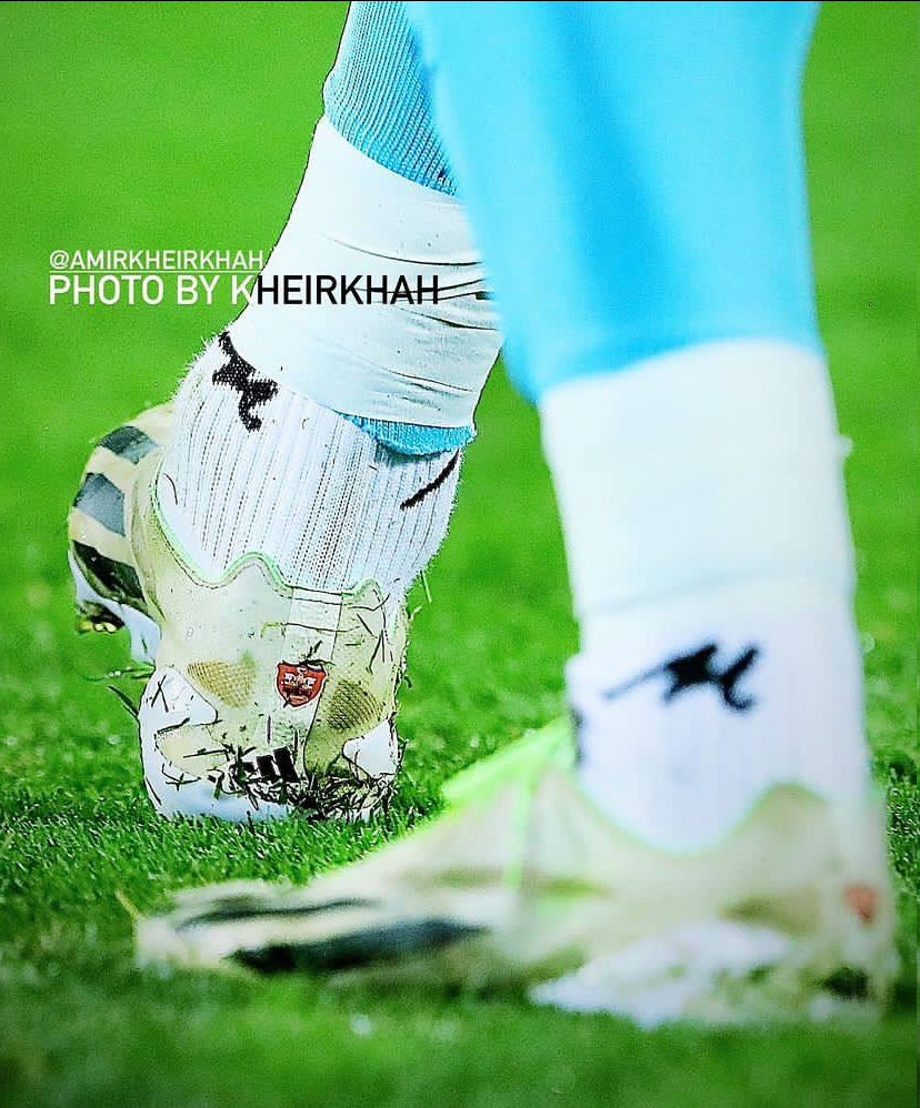 عکس| طرح جالب روی کفش‌های علیرضا بیرانوند