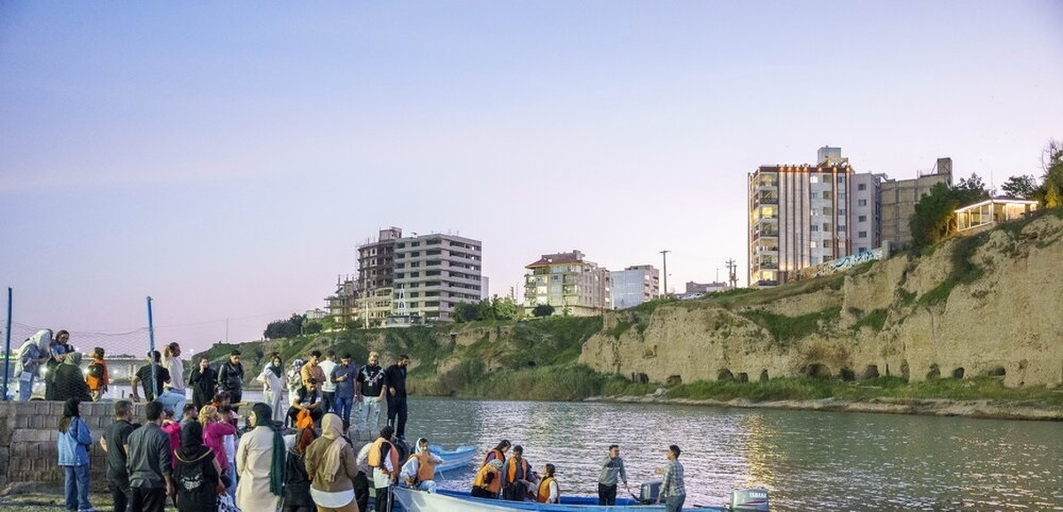 تصاویر| مسافران نوروزی در کنار رودخانه دز، دزفول