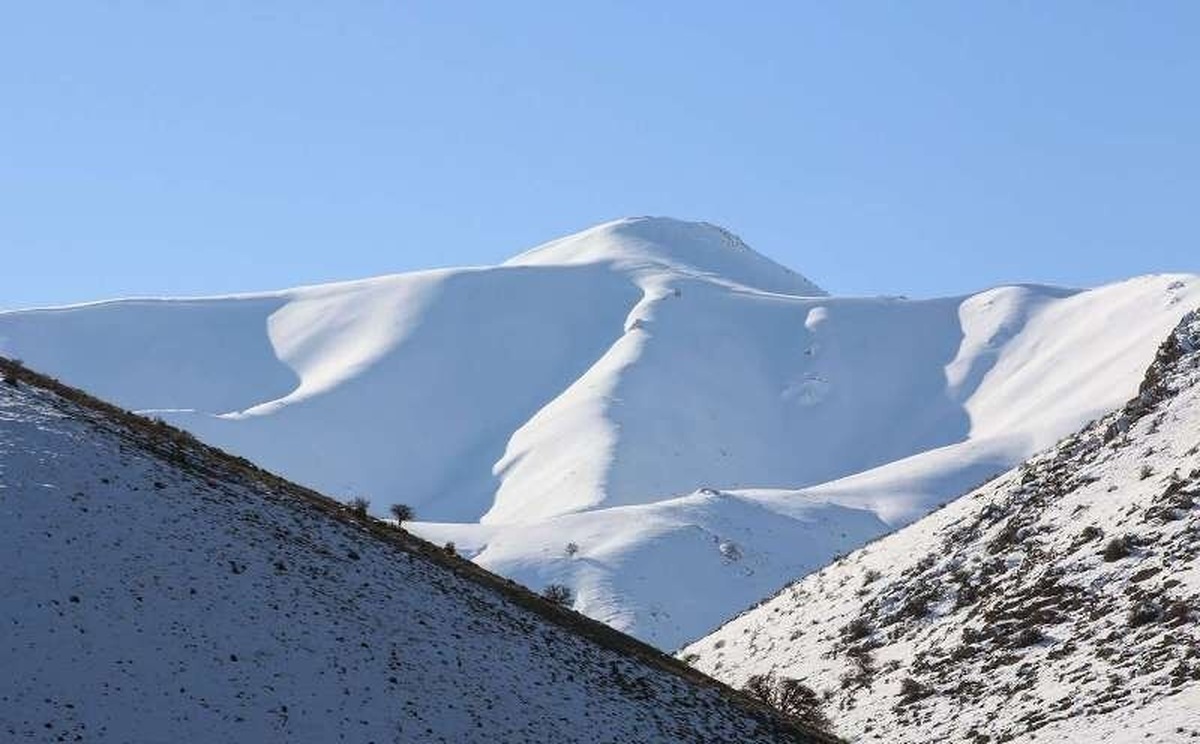 بارش برف در ارتفاعات تهران/ تداوم آلودگی هوا تا چهارشنبه