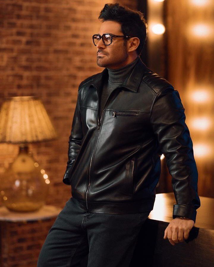 تصاویر/ژست‌های خاص محمدرضا گلزار در قامت مانکن لباس!