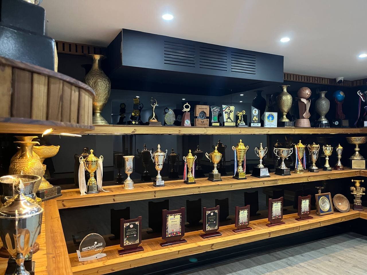 عکس/ کیف کردن مجری تلویزیون از فدراسیون زیبای وزنهبرداری عکس/ کیف کردن مجری تلویزیون از فدراسیون زیبای وزنهبرداری