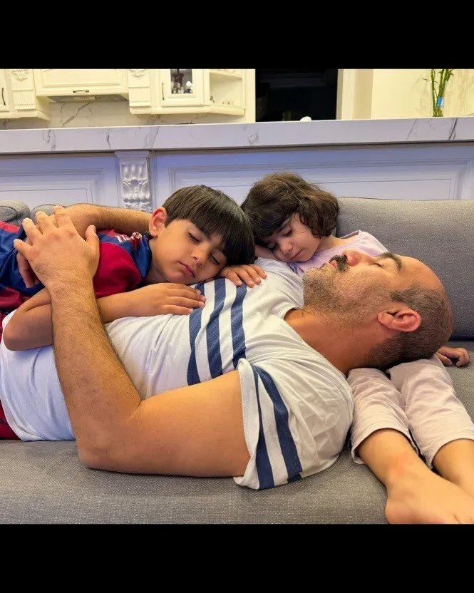 عکس خانوادگی محسن تنابنده در روز پدر