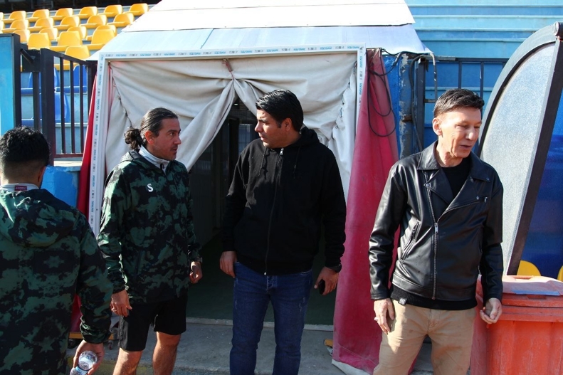 عکس/ دستیار سابق کیروش در اسلامشهر آفتابی شد عکس/ دستیار سابق کیروش در اسلامشهر آفتابی شد