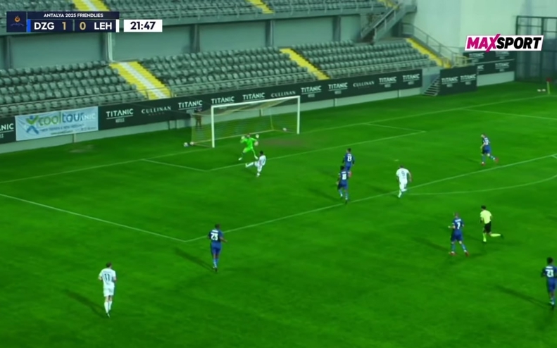 عکس/ گل تماشایی قلیزاده به چشم نیامد! عکس/ گل تماشایی قلیزاده به چشم نیامد!