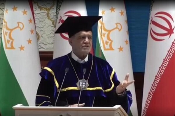 عکس/ مسعود پزشکیان پروفسور شد عکس/ مسعود پزشکیان پروفسور شد