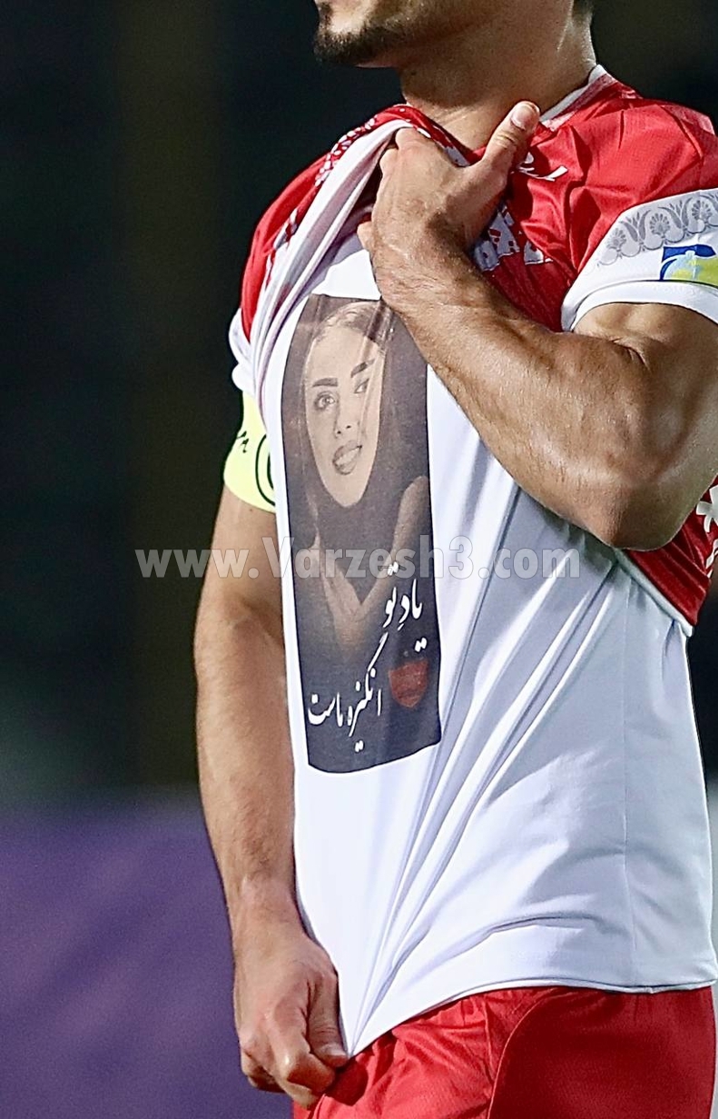 عکس/ تلخترین شادی گل دوران فوتبال علی علیپور عکس/ تلخترین شادی گل دوران فوتبال علی علیپور