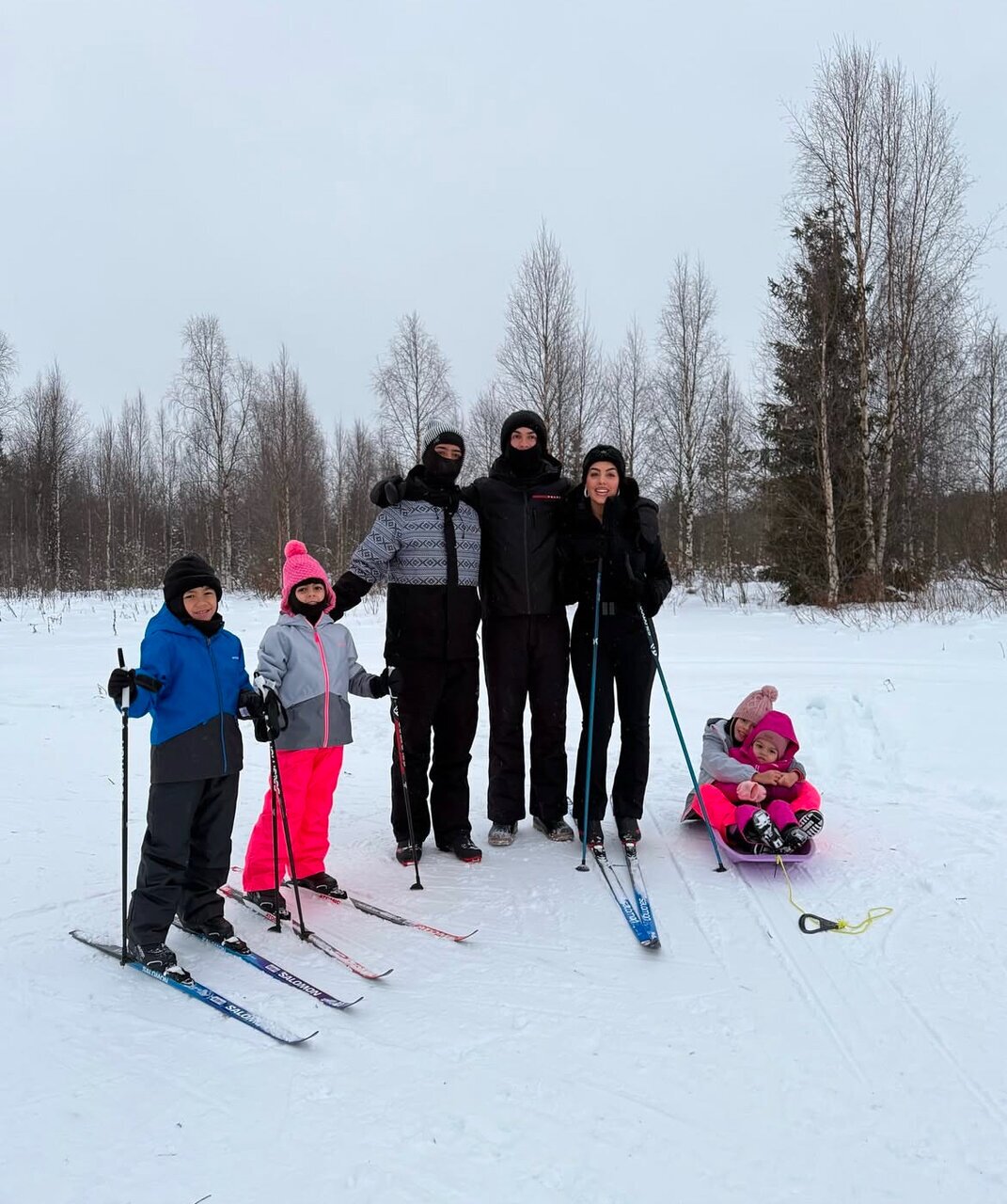 عکس/کریسمس رویایی رونالدو و جورجینا نزدیک قطب شمال! عکس/کریسمس رویایی رونالدو و جورجینا نزدیک قطب شمال!