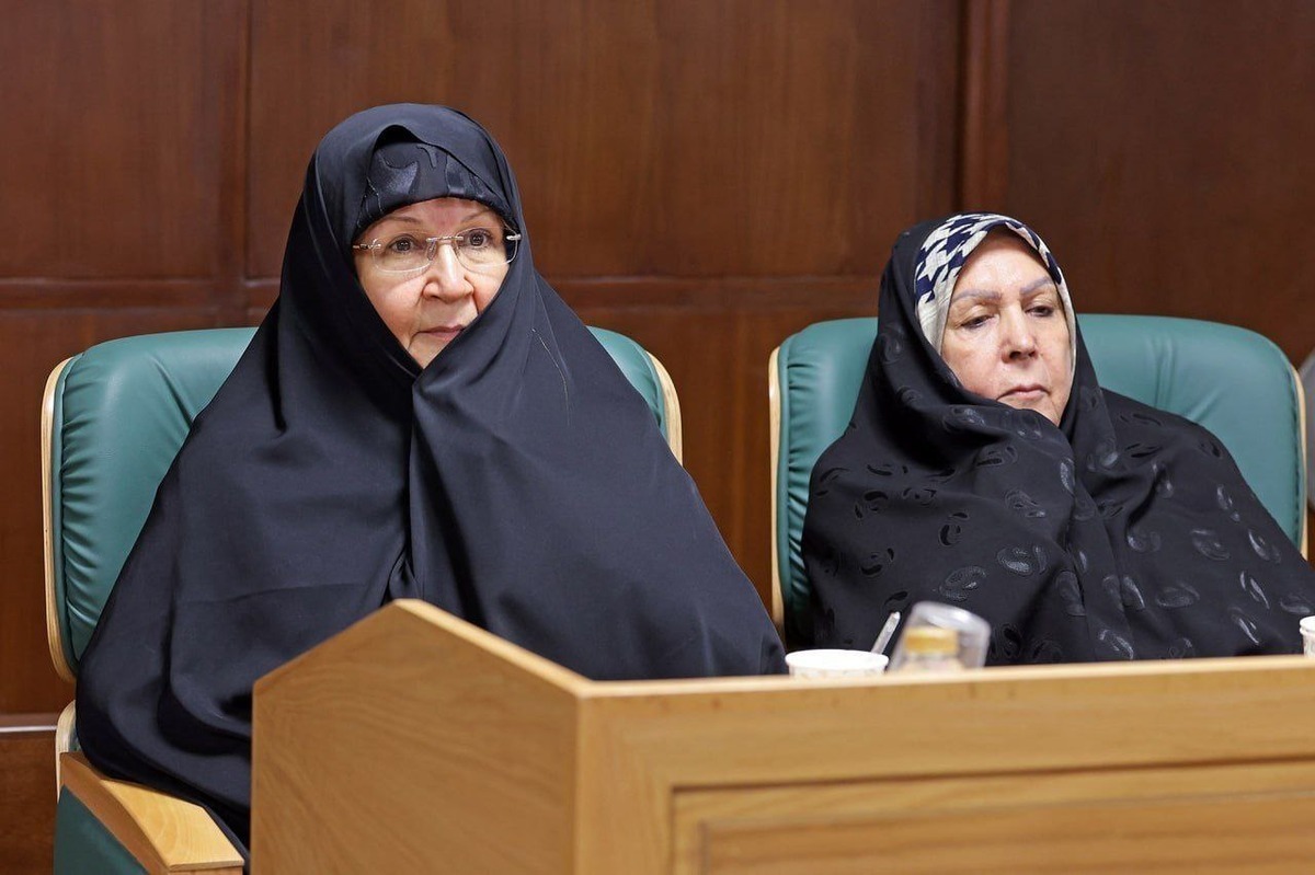 عکس/تصویری از ۲ قاضی خانم دیوان عالی کشور در بازدید رئیس قوه قضائیه