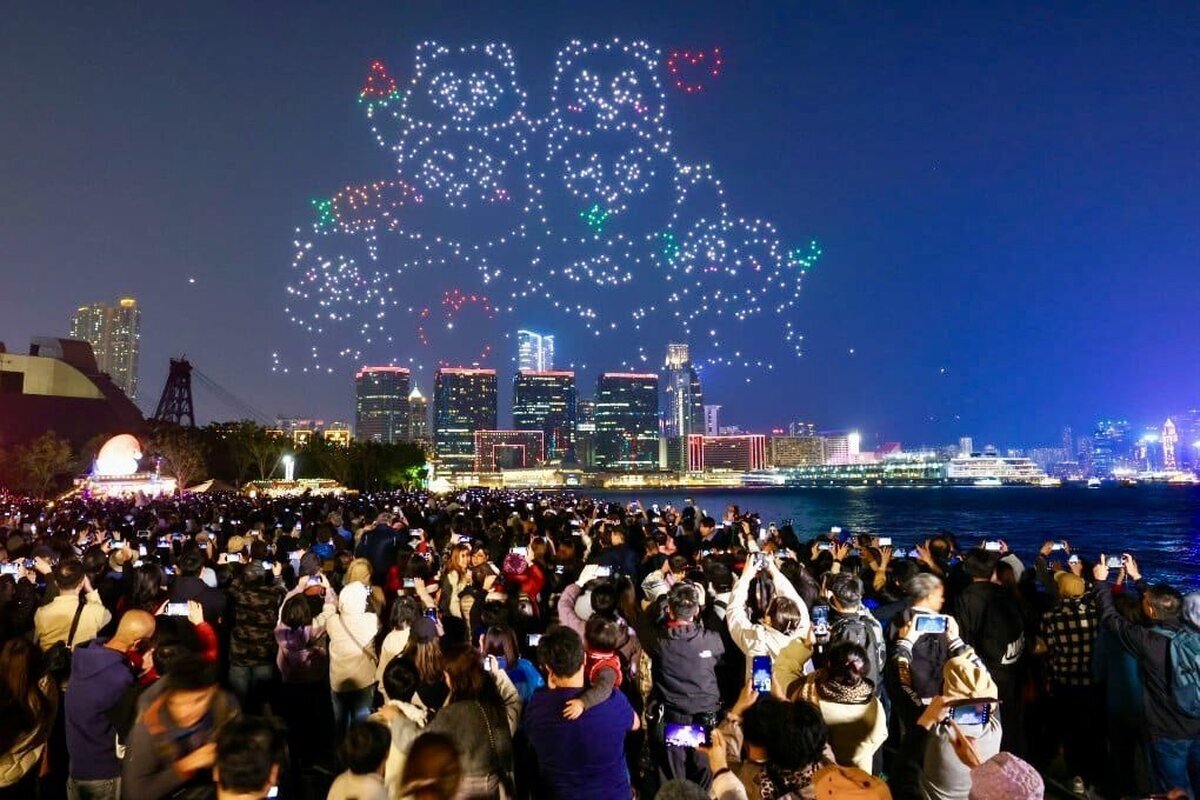 فیلم/ نمایش دیدنی 1000 پهپاد با موضوع پاندا