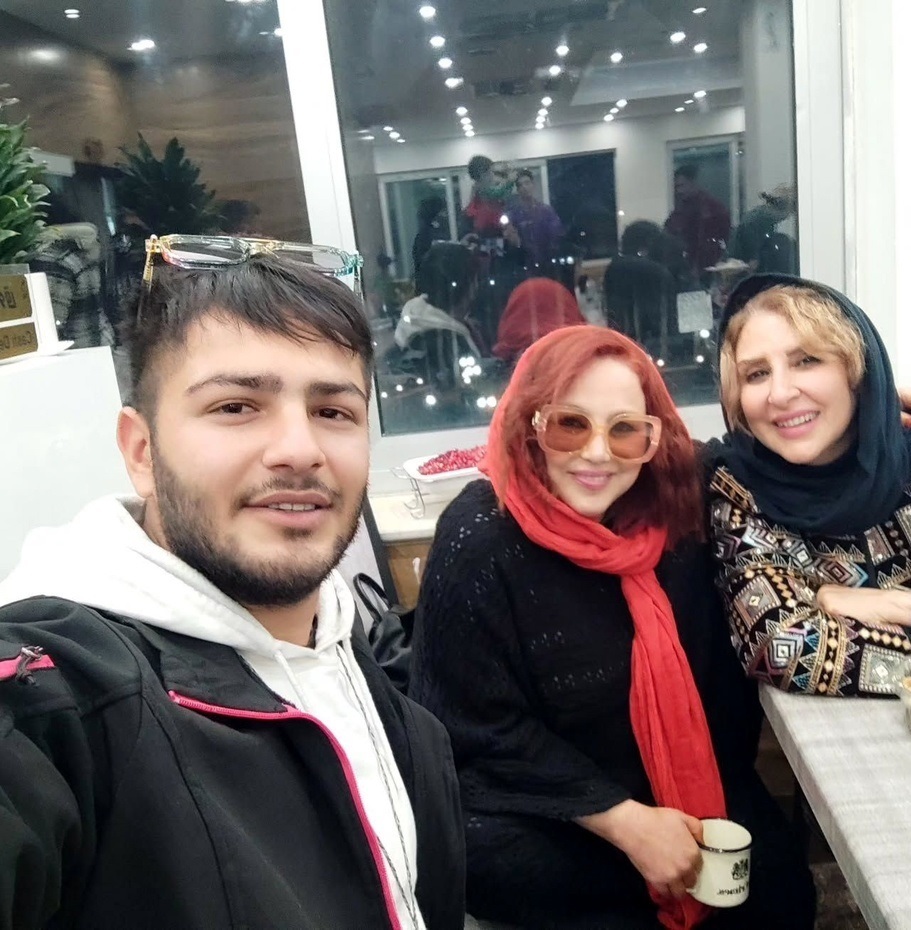 عکس/ «ژینوس» خانه به دوش ۲۰ سال بعد در ۴۸ سالگی عکس/ «ژینوس» خانه به دوش ۲۰ سال بعد در ۴۸ سالگی