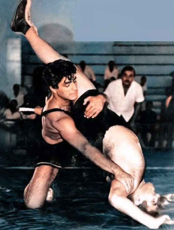 عکس/ تصویری دیده نشده از مبارزه فردین با تختی عکس/ تصویری دیده نشده از مبارزه فردین با تختی