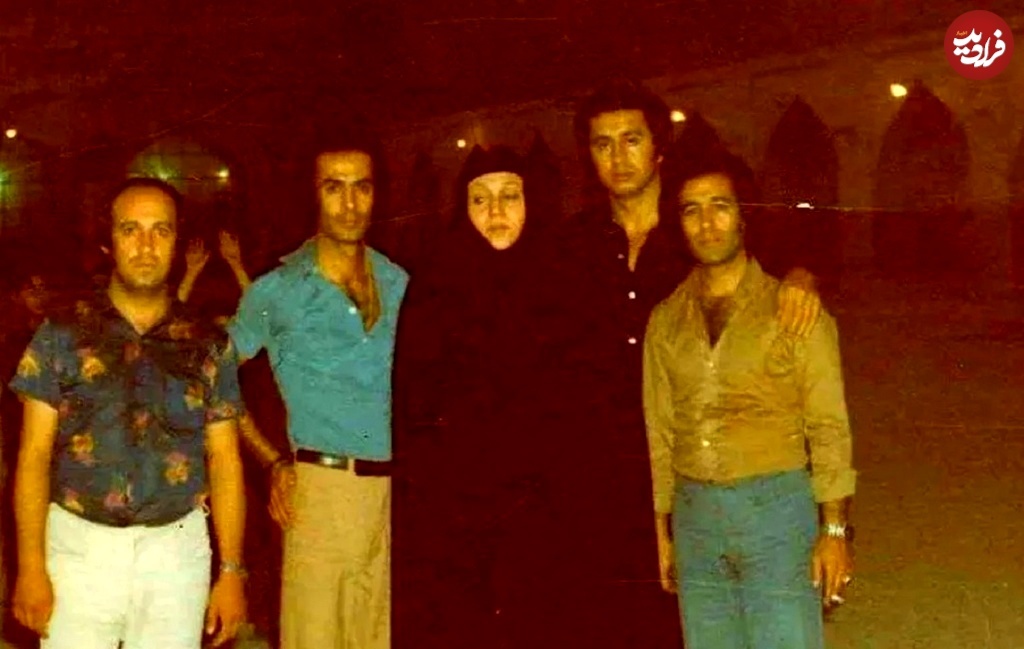 عکس/ قابی از تاریخ؛ هایده در شهر کاظمین و حرم امام موسی کاظم؛ سال ۵۵ عکس/ قابی از تاریخ؛ هایده در شهر کاظمین و حرم امام موسی کاظم؛ سال ۵۵