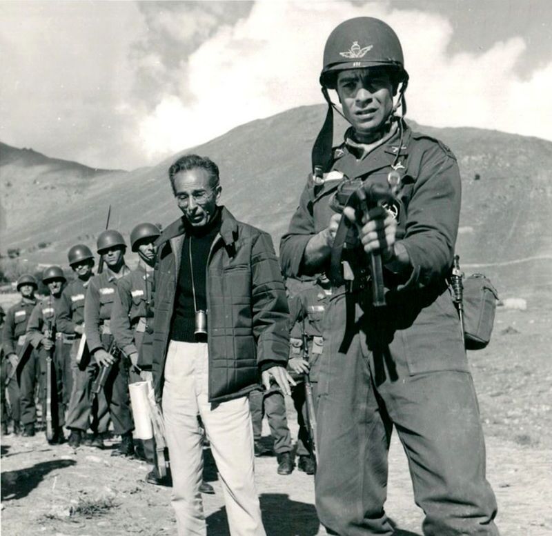 عکس/ «بهروز وثوقی» در صحنههایی از «خداحافظ تهران»؛ سال ۱۳۴۵ عکس/ «بهروز وثوقی» در صحنههایی از «خداحافظ تهران»؛ سال ۱۳۴۵