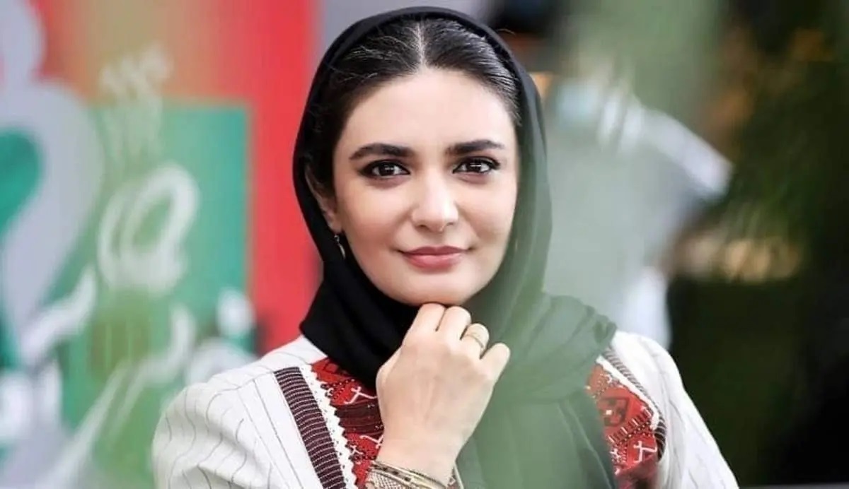 فیلم/واکنش جالب لیندا کیانی به خبر دوقلو باردار بودنش