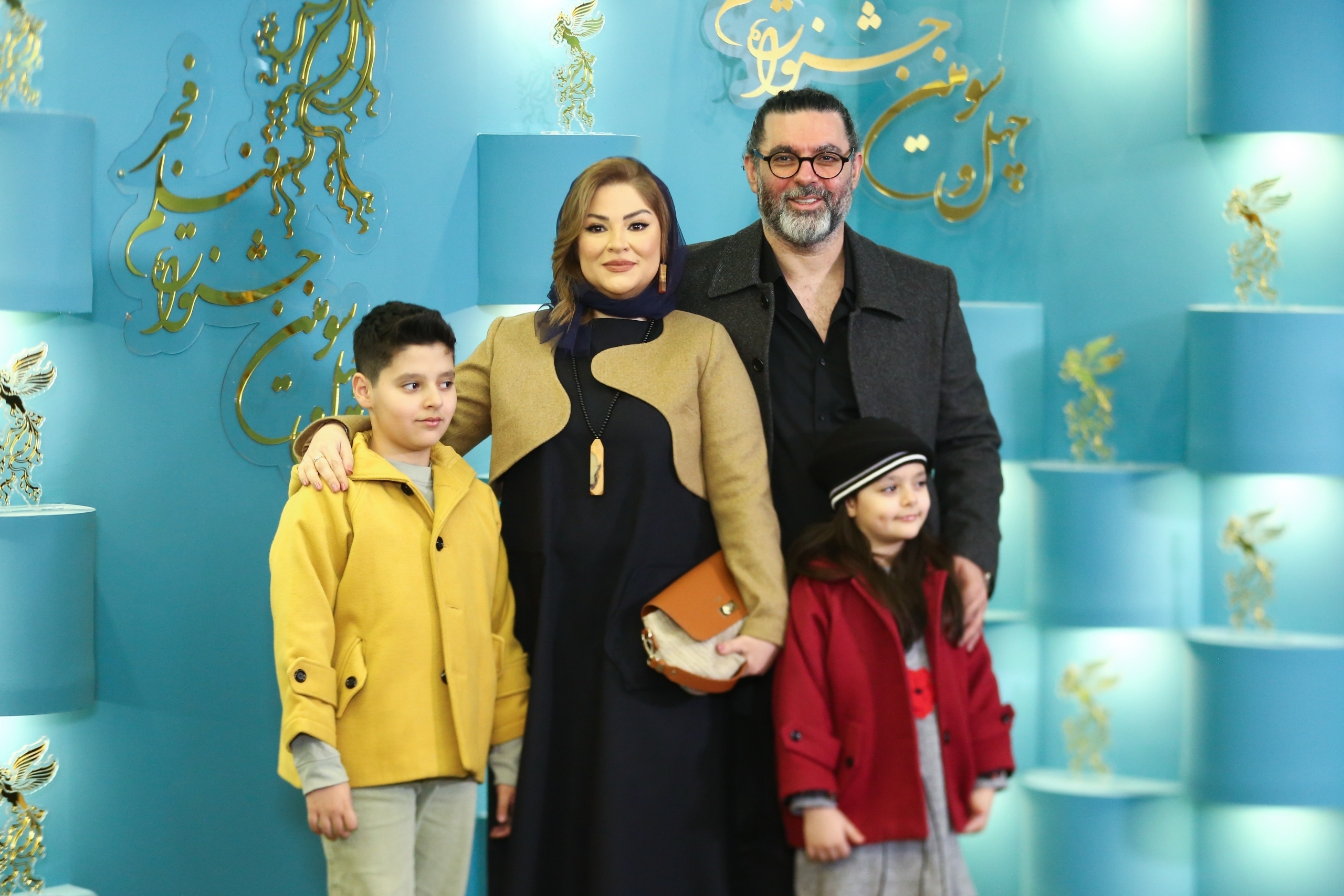 عکس/همسر و فرزندان مصطفی کیایی در جشنواره فجر