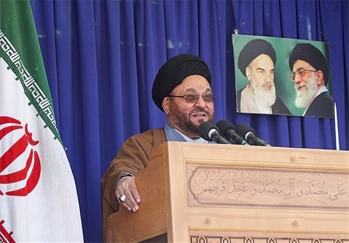 امام جمعه اصفهان: حتی سیب‌زمینی هم گران شده!