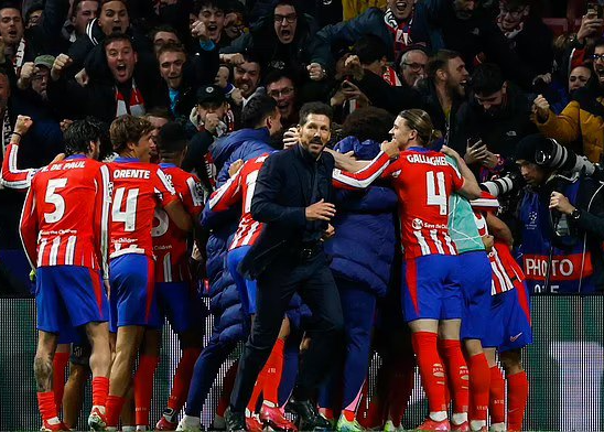 عکس/ شادی دیوانهوار سیمئونه، بازگشت به نسخه اصلی! عکس/ شادی دیوانهوار سیمئونه، بازگشت به نسخه اصلی!