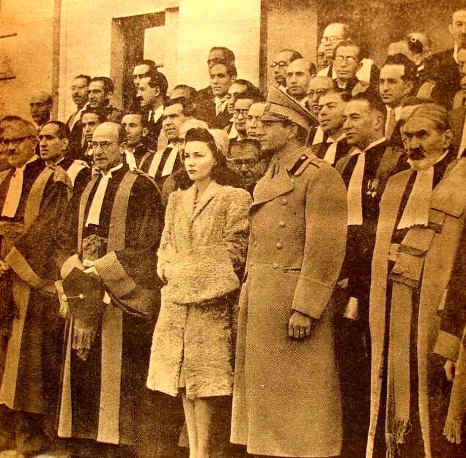 عکس/ «شاه و فوزیه» در حال بازدید از دانشگاه تهران؛ سال ۱۳۲۳