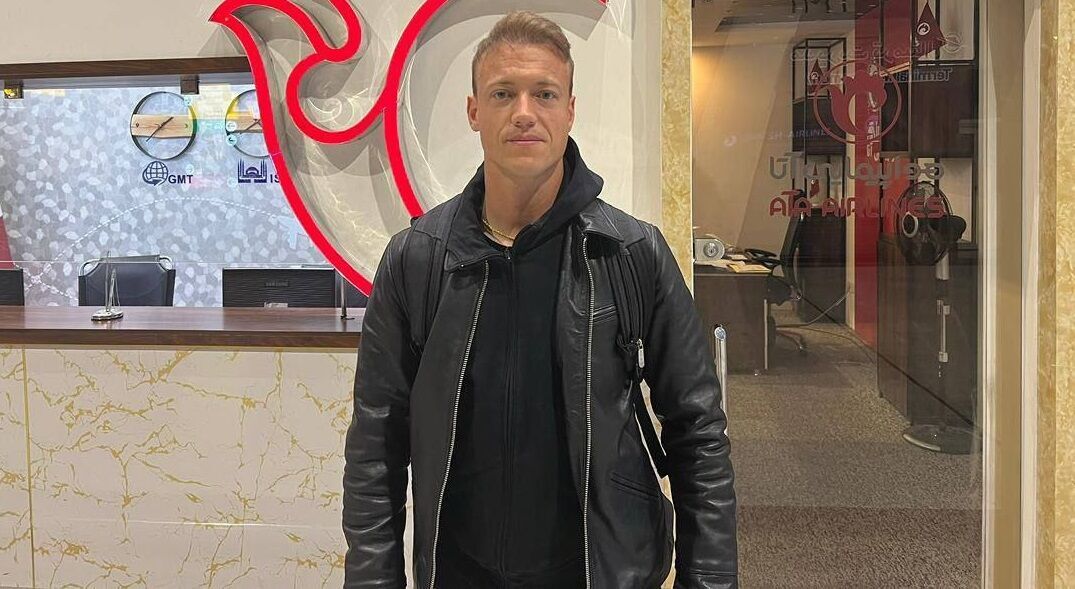 عکس/ بازیکن سابق دورتموند برای امضا با تراکتور وارد تبریز شد! عکس/ بازیکن سابق دورتموند برای امضا با تراکتور وارد تبریز شد!