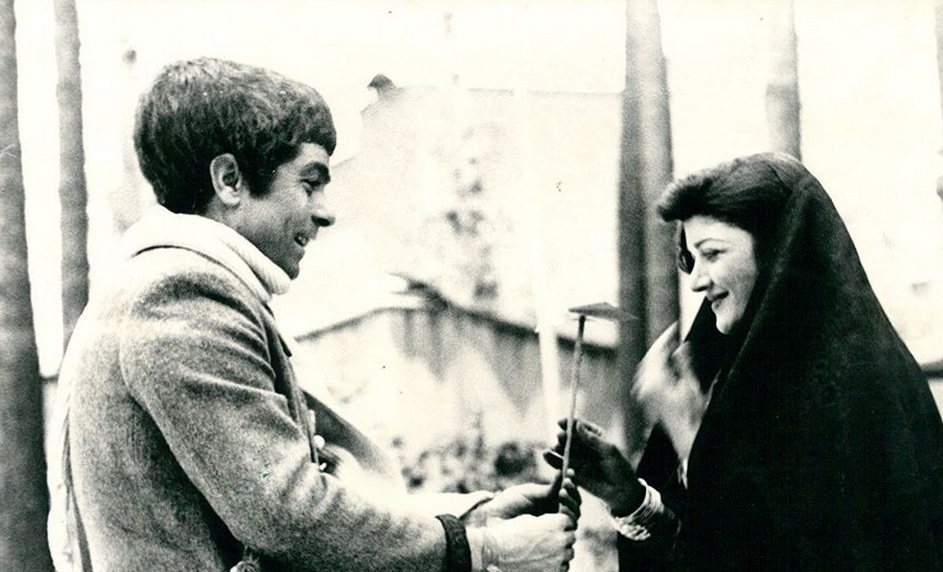 عکس/ «بهروز وثوقی و شهره آغاشلو» در صحنه‌ای از «سوته دلان»