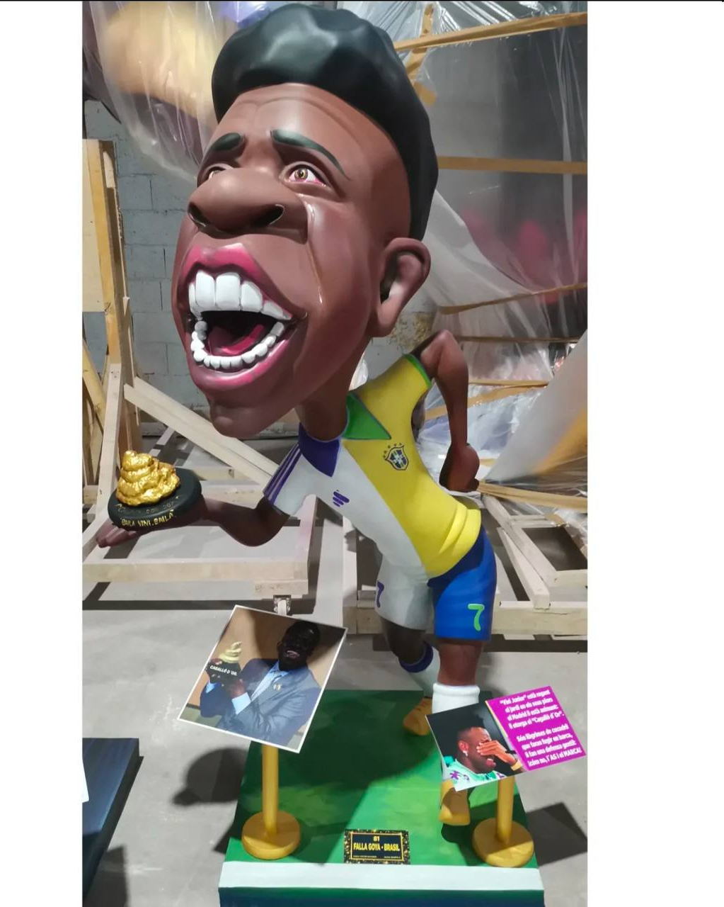 عکس/ توهین ادامه دار به ستاره رئال؛ مجسمه‌ای تمسخرآمیز از وینیسیوس