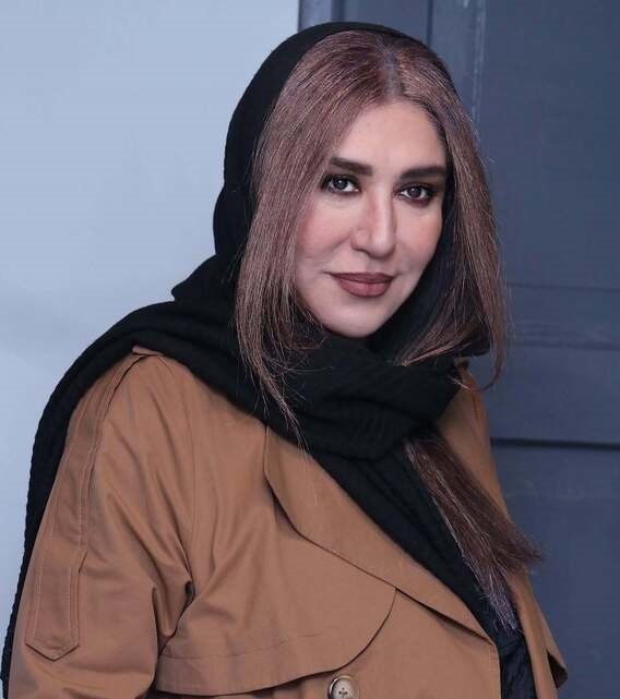 عکس/نسیم ادبی در پشت صحنه نمایش چهاراه کوکاکولا