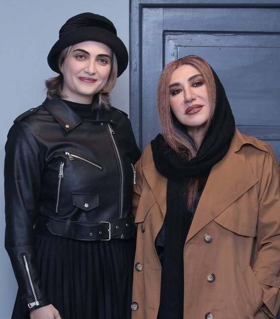 عکس/نسیم ادبی در پشت صحنه نمایش چهاراه کوکاکولا