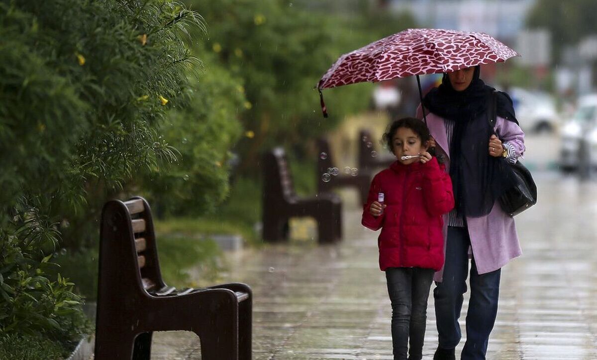 هواشناسی ۱۴۰۳/۱۲/۲۲/ رعد و برق و بارش باران در ۱۲ استان