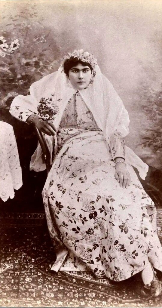 مجموعه عکس/دختران قاجاری در آتلیه عکاسی مجموعه عکس/دختران قاجاری در آتلیه عکاسی