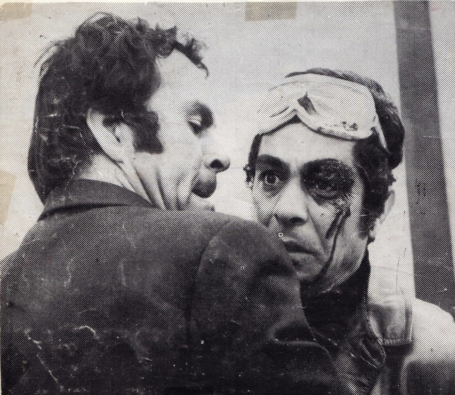 عکس/ «بهروز وثوقی» و «حسن شاهین» در نمایی از فیلم رضا موتوری؛ سال ۴۹