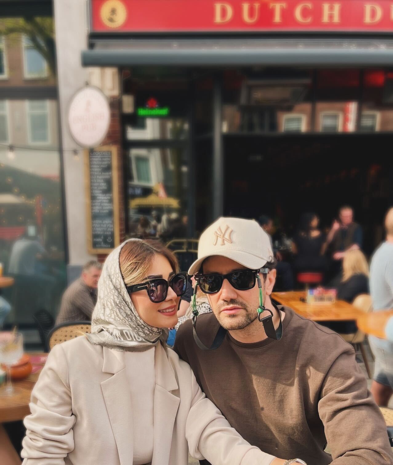 تیپ جذاب شاهرخ استخری و همسرش در بلژیک