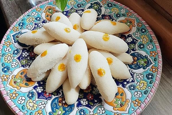 7 سوغاتی خوشمزه زنجان که باید حتماً امتحان کنید