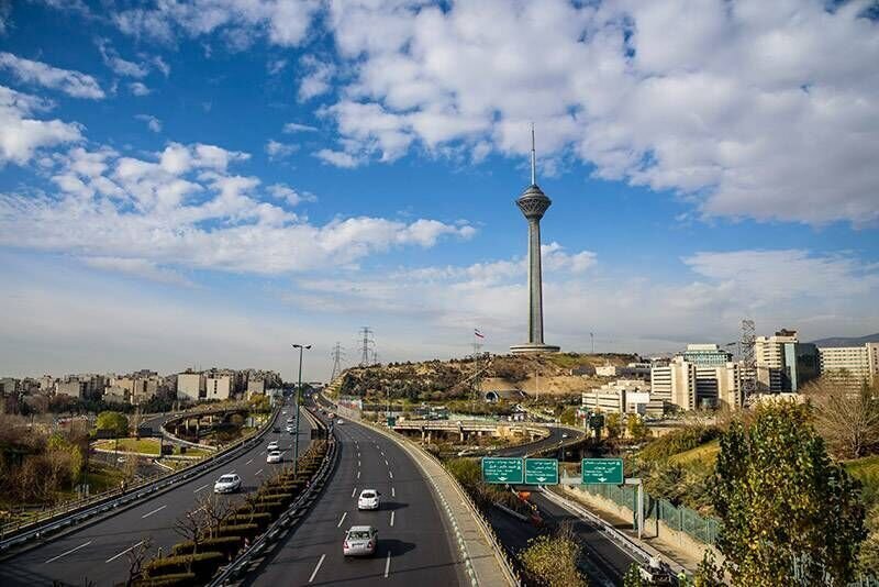 کیفیت هوای تهران در شرایط قابل قبول قرار دارد.