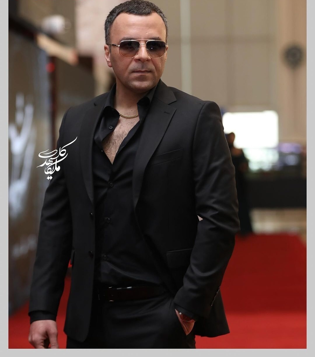 عکس| تیپ شیک بازیگر سریال نجلا در اکران «مست عشق»