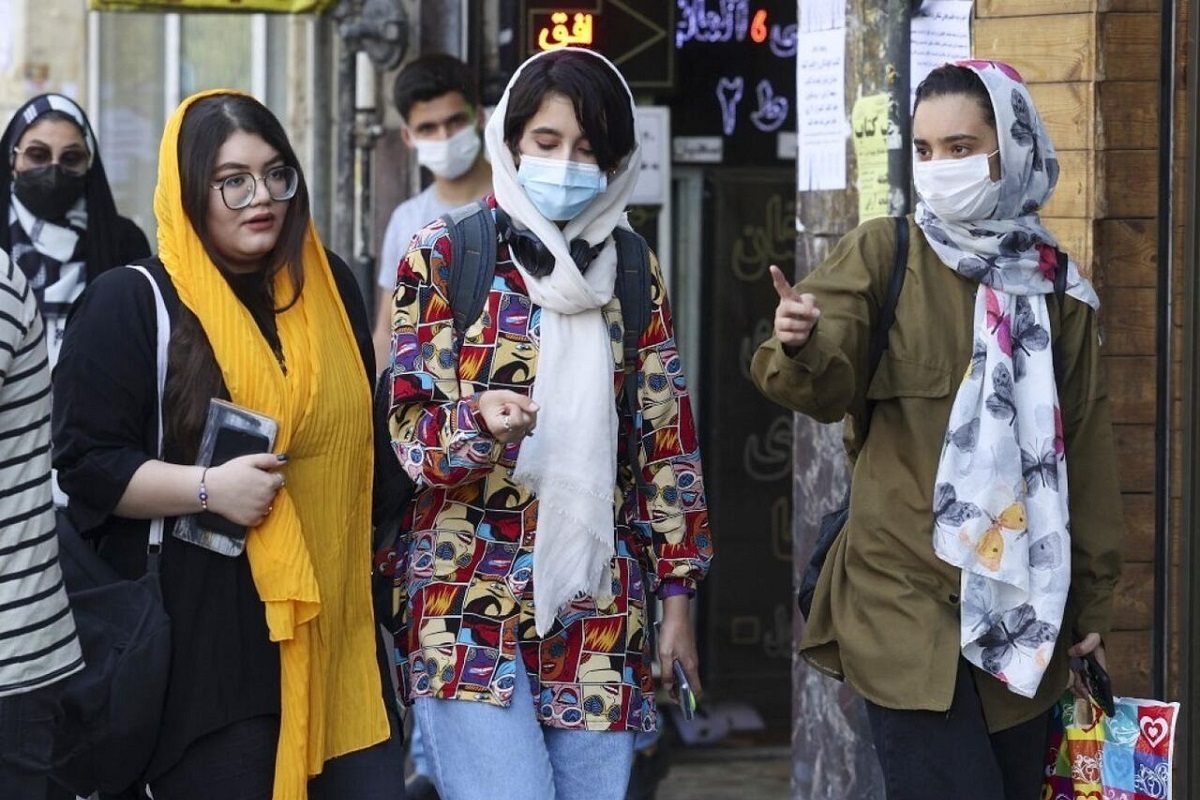 کیهان: مبادا مبارزه با بی‌حجابی باعث کدورت و اختلاف شود!