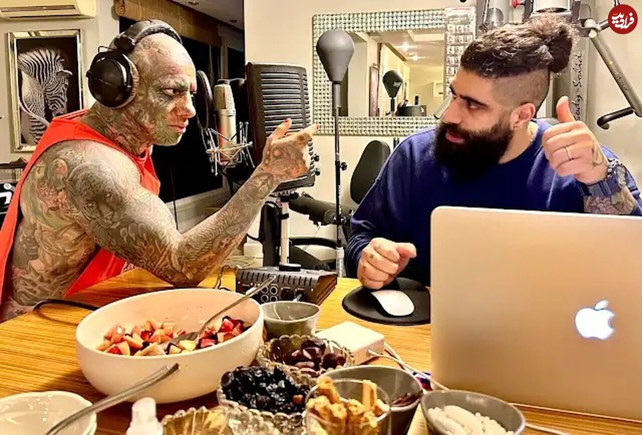 عکس| آخرین تصویر امیر تتلو در خانه‌اش در ترکیه پیش از بازداشت