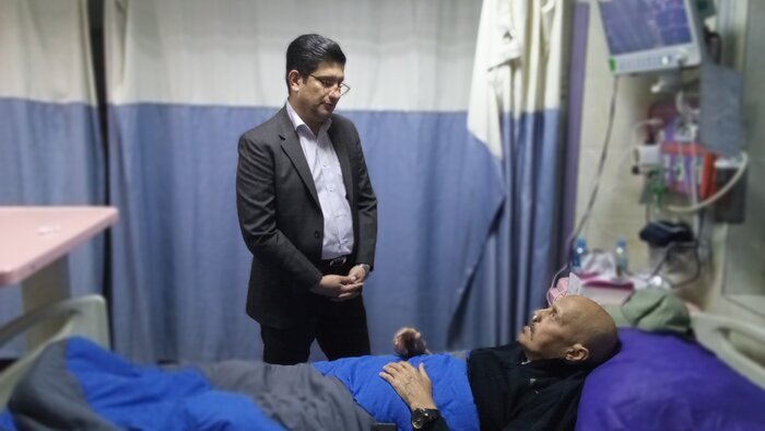 خطر رفع شد؛ انتقال چینی از ICU به بخش + عکس خطر رفع شد؛ انتقال چینی از ICU به بخش + عکس