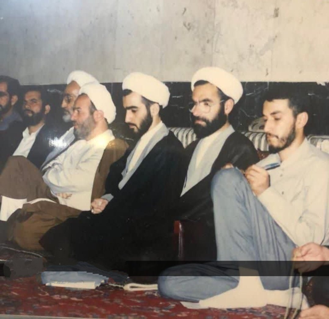 عکس| تصویری دیده نشده از جوانی امیرعبداللهیان در سال۱۳۷۲