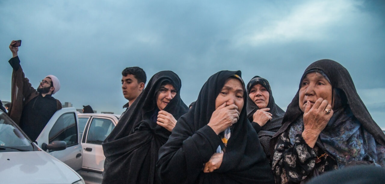 تصاویر | تشییع پیکر شهدای سقوط بالگرد رئیس جمهور در قم