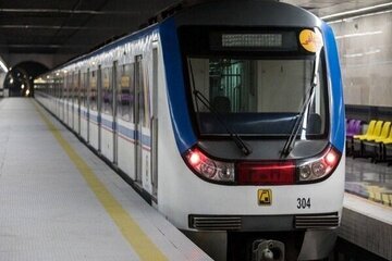 سرویس دهی در خط یک مترو ایستگاه شهید بخارائی دچار اختلال شده است.