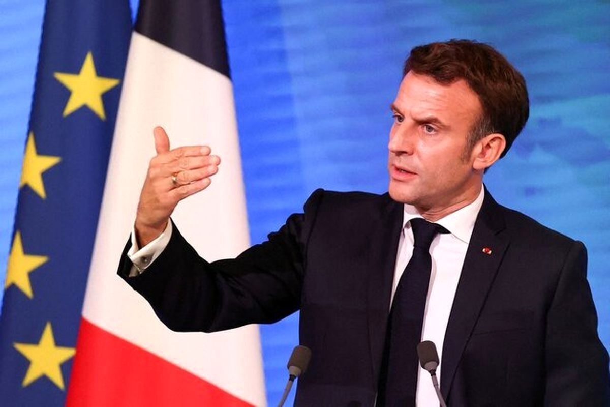 رئیس جمهور فرانسه استعفا می‌دهد؟