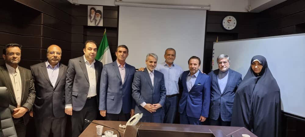 جلسه ستاد‌های حزب اعتدال و توسعه با ستاد‌های انتخاباتی پزشکیان