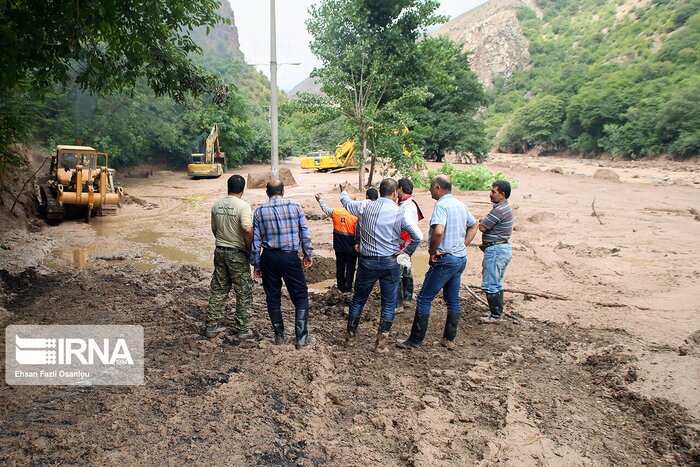 ۳ نفر در سیل جاده چالوس مفقود شدند + عکس