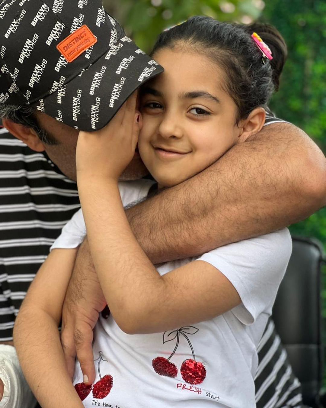 تصاویر تازه از منوچهر هادی و دخترش