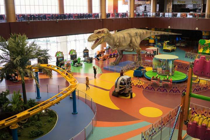 معرفی بهترین شهربازیهای شیراز معرفی بهترین شهربازیهای شیراز