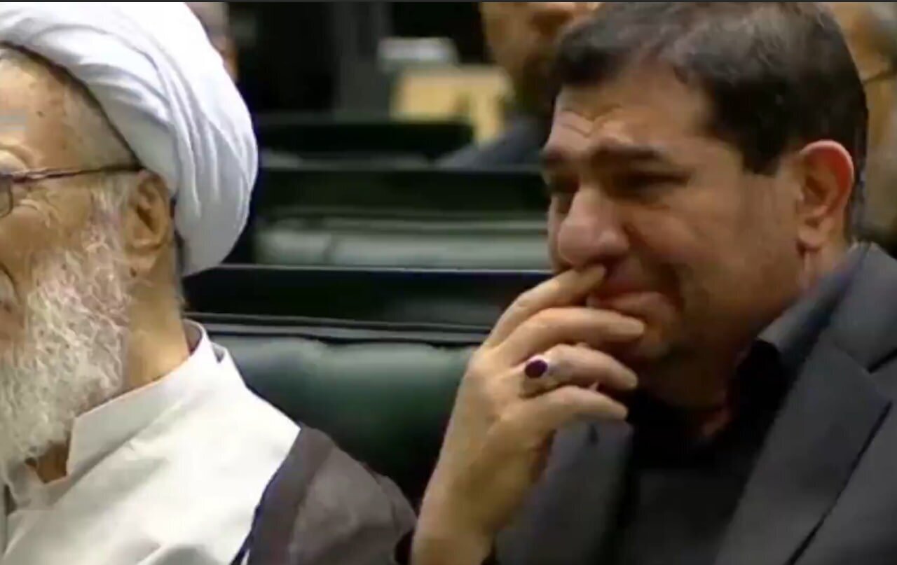 گریه وزرا و معاونان دولت بعد از پخش کلیپی از رئیسی در صحن مجلس +عکس گریه وزرا و معاونان دولت بعد از پخش کلیپی از رئیسی در صحن مجلس +عکس
