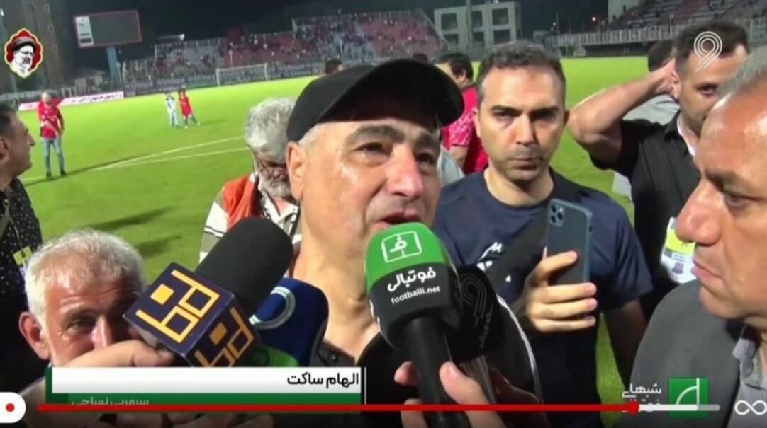 عکس| گاف عجیب تلویزیون؛ آقای سرمربی «خانم» شد! عکس| گاف عجیب تلویزیون؛ آقای سرمربی «خانم» شد!