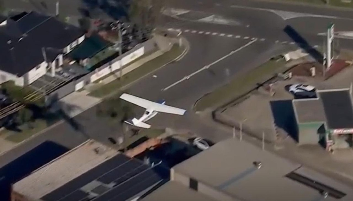 فیلم| فرود سخت یک هواپیمای تک موتوره در سیدنی